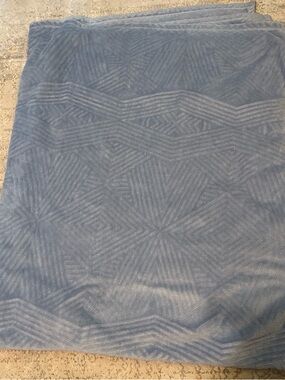 Soft Blue Geometric Throw Blanket